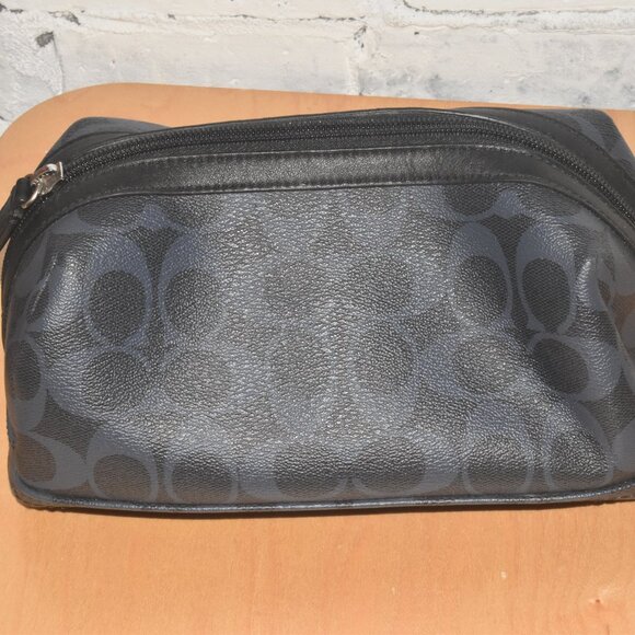 COACH Blue Leather All Over C Dopp Kit Make up BAG - Picture 6 of 7